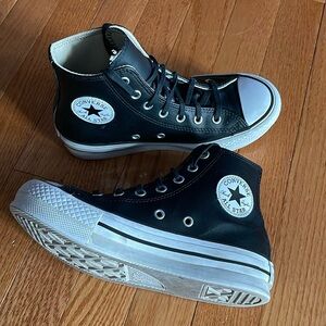 🌟 converse leather hightops